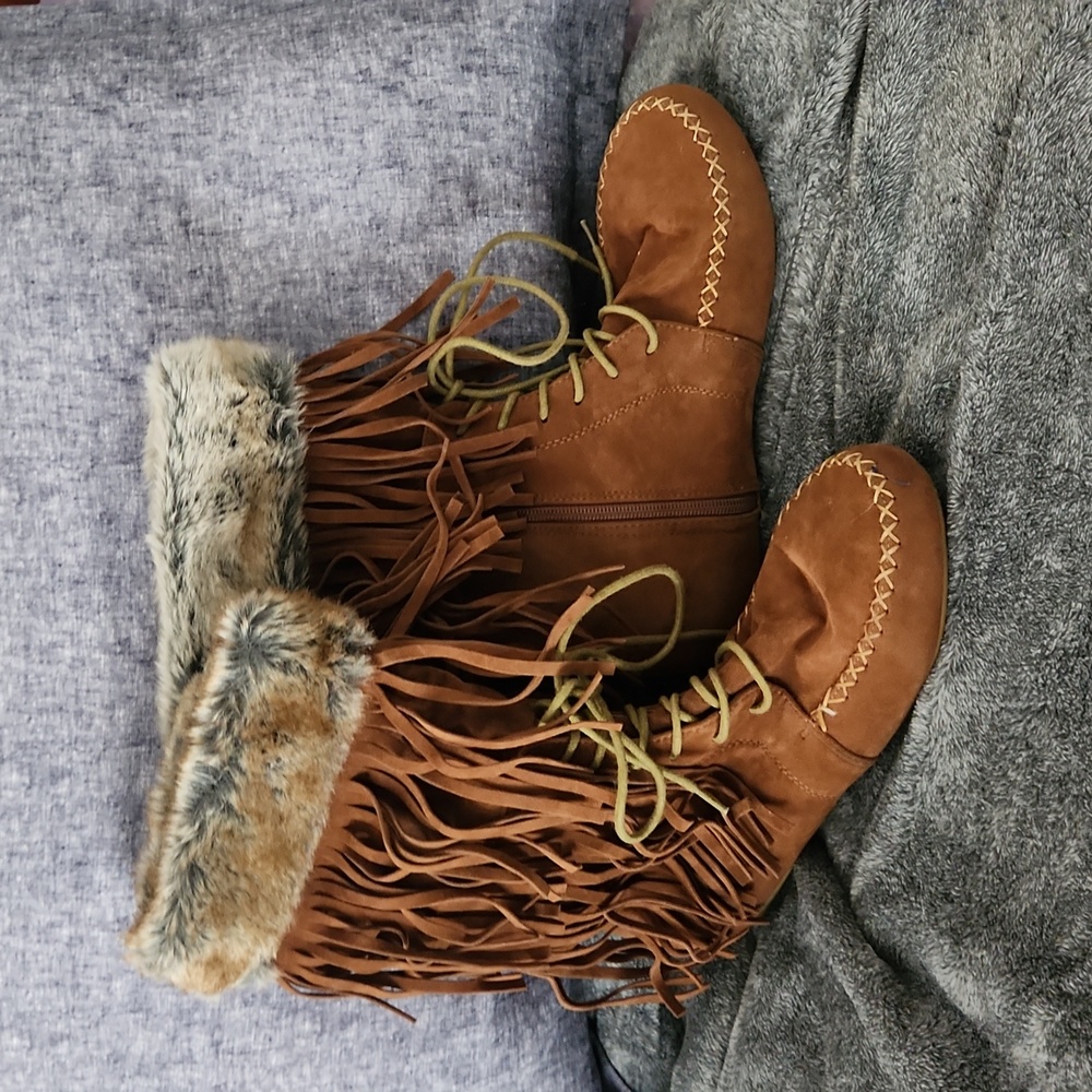 Nature breeze zip faux fur moccasins with fringe